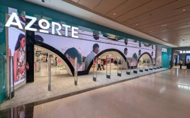Die indische Modemarke Azorte nutzt Jio Signage in ihren Stores. (Foto: invidis)