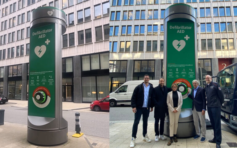 Von links: Malte Claussen, von den „Herzrettern“ gerettet, Alexander Stotz von Ströer, Melanie Schlotzhauer von den Freien und der Hansestadt Hamburg), Martin Buchholz vom Herzretter-Verein Godo Savinsky von der Feuerwehr Hamburg (Foto: Ströer)