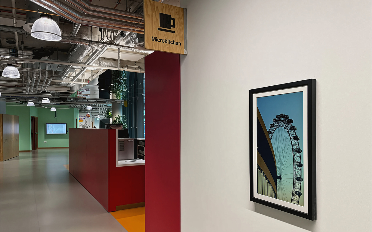 Das Textura-Pro-Display von Vieunite im Londoner Meta-HQ (Foto: Vieunite)