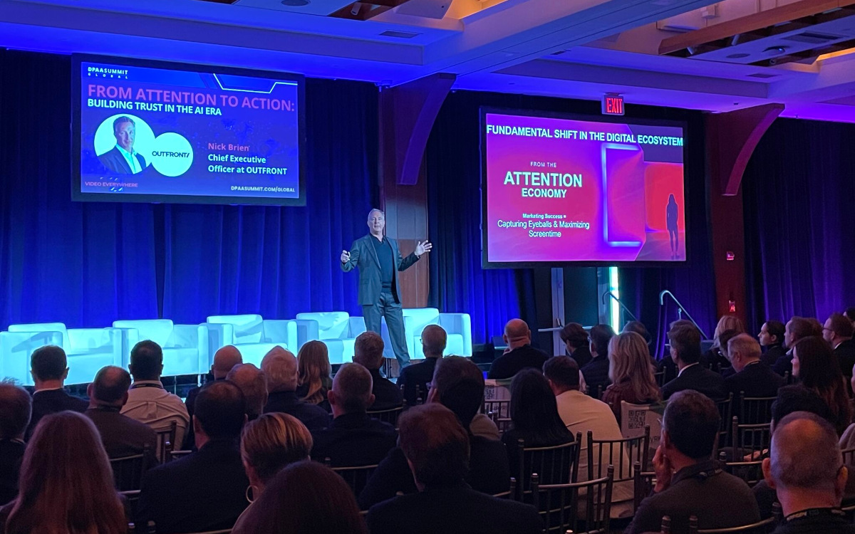 Nick Brien, CEO von Outfront Media, beim DPAA Global Summit (Foto: DPAA)