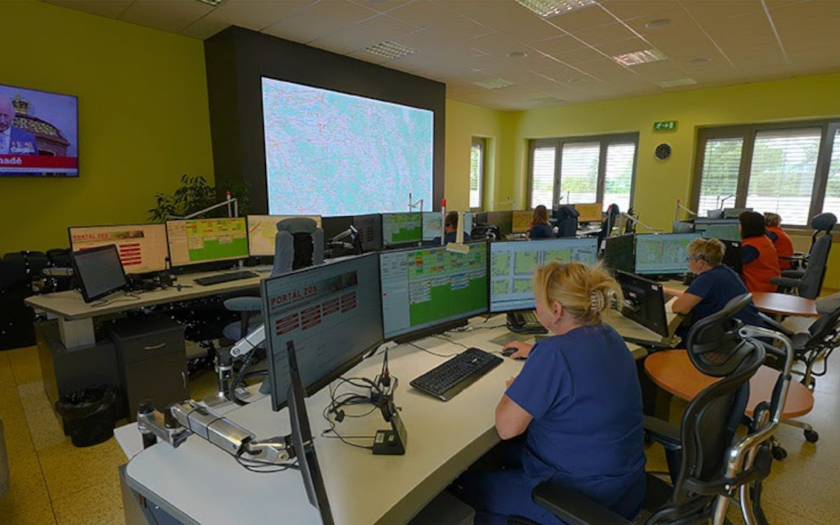 LED-Wall in tschechischer Leitstelle (Foto: Leyard)
