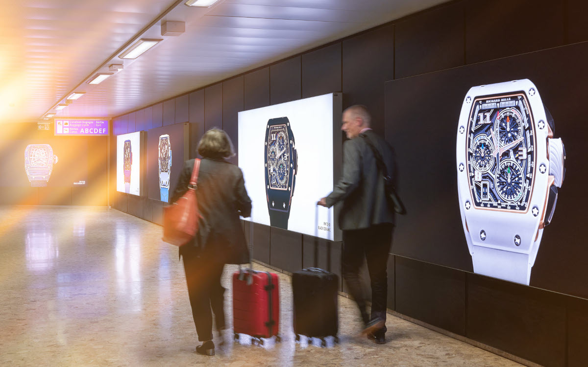 Goldbach-Neo-Screen am Flughafen Genf (Foto: Goldbach Neo)