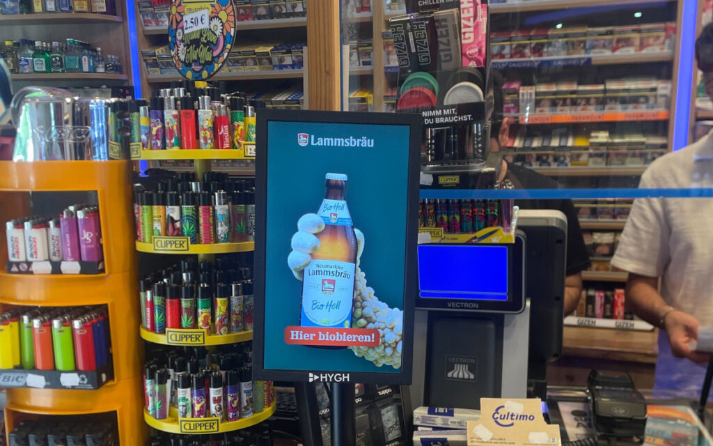 DooH-Motiv von Lammsbräu (Foto: Weischer.OOH)