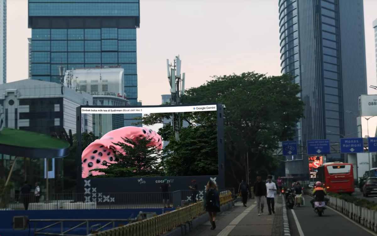 Die "durchsichtigen Billboards sind Teil einer breiten Google-Gemini-Kampagne in Indonesien. (Foto: Superson/Screenshot)