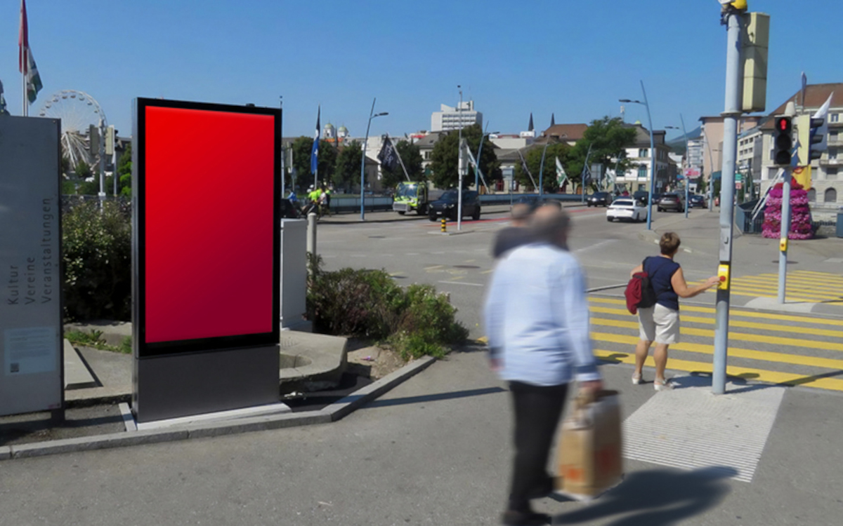 Neuer Screen am Oltener Bahnhofsplatz (Foto: APG|SGA)