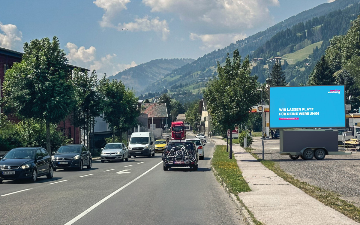 Monitorwerbung stellt LED-Trailer für die Olympischen Winterspiele 2026 auf. (Foto: monitorwerbung)