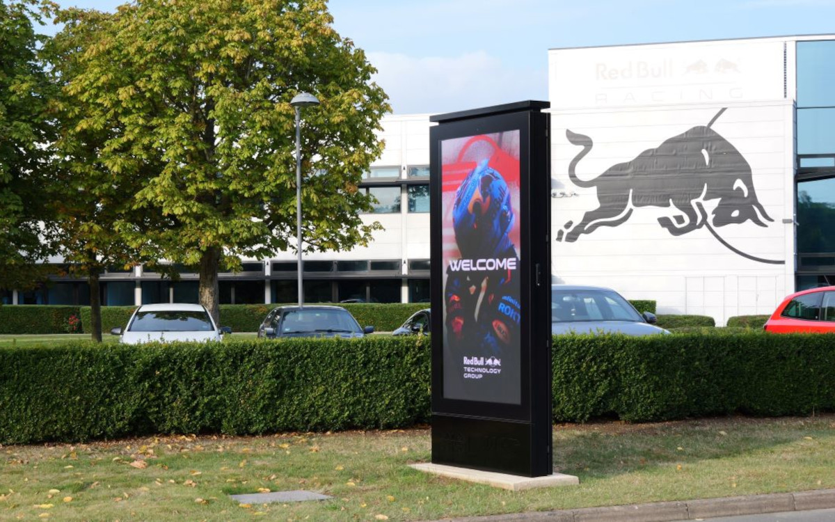 Neue Philips-LED-Stele bei Red Bull Racing (Foto: PPDS)