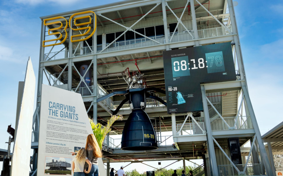 Der Besucherkomplex des Kennedy Space Centers (Foto: LED Studio)