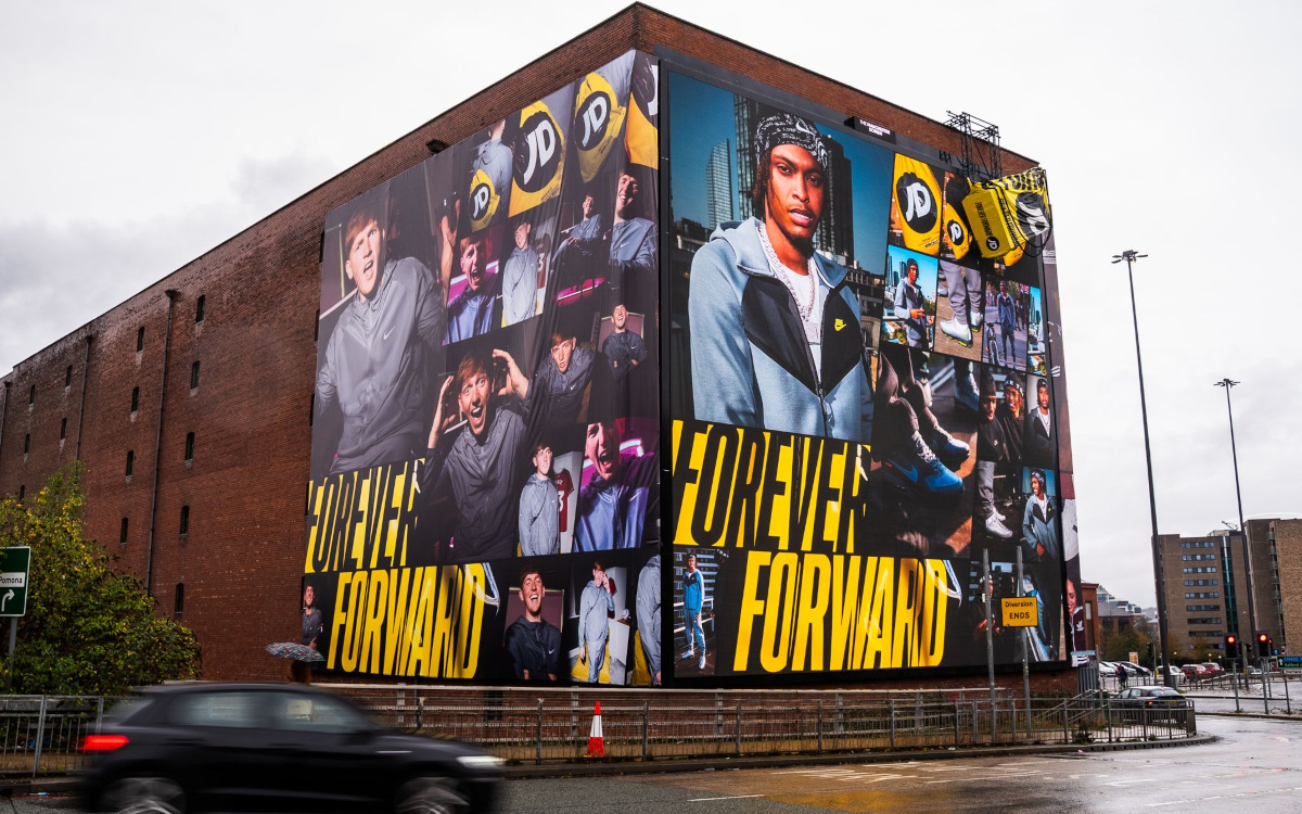 Relaunch des Manchester Screen mit JD-Sports-Kampagne (Foto: The Manchester Screen)