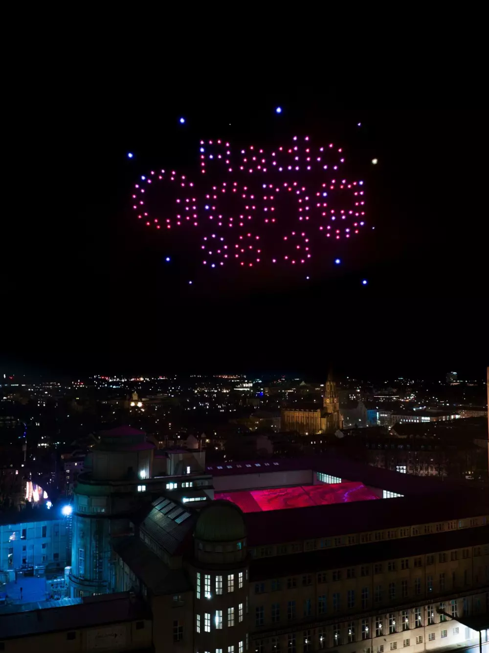 Die Drohnenshow über München von Radio Gong und Lufthansa. (Foto: Showmatrix)