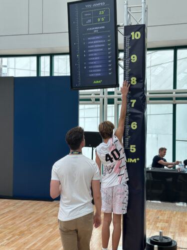 Sprungkraftmessung beim Southern California Cup (Foto: Red Dot Digital Media)