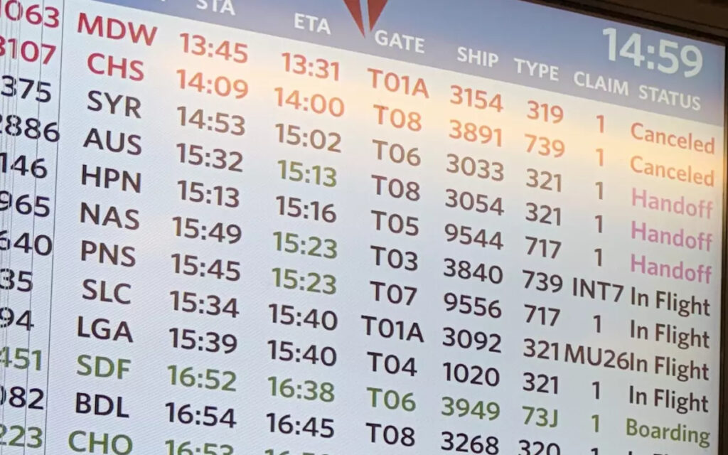 Digital Signage am Delta ATL (Foto: invidis)