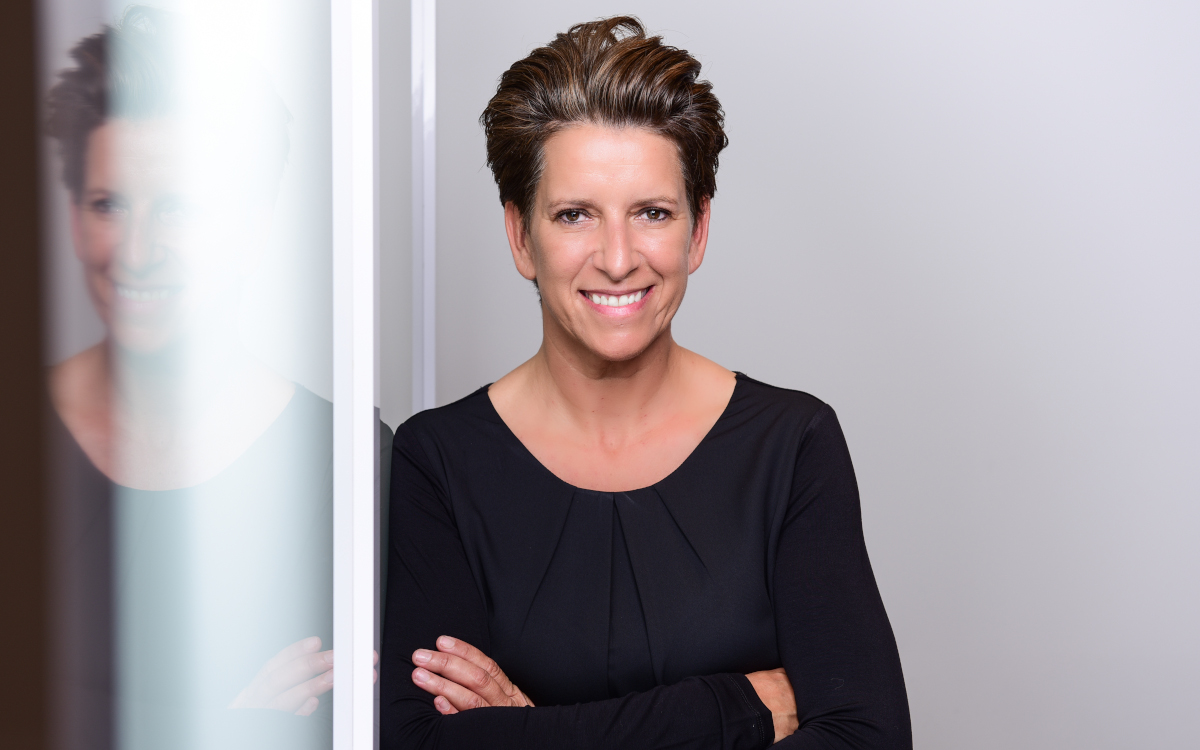 Jetzt Business Director Pro AV DACH bei Global Mounts: Michaela Hirsch (Foto: privat)