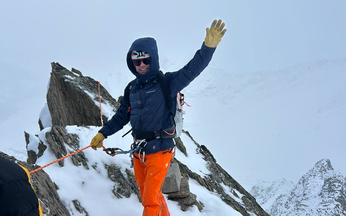 Damian Cox hat mit einer Expedition Spenden gesammelt. Das Bild zeigt ihn beim Training in Österreich. (Foto: Wildstone)