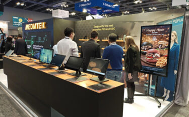 Erste MDEP-basierte Digital Signage-Lösung auf dem NRF 2026 (Foto: Mediatek)