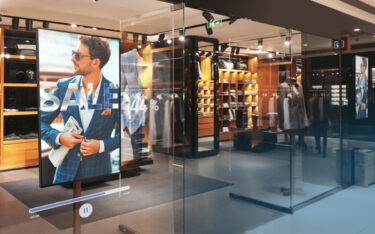 Die neue Philips Signage-5000-Serie kommt mit integrierter NPU (Foto: PPDS/AI)