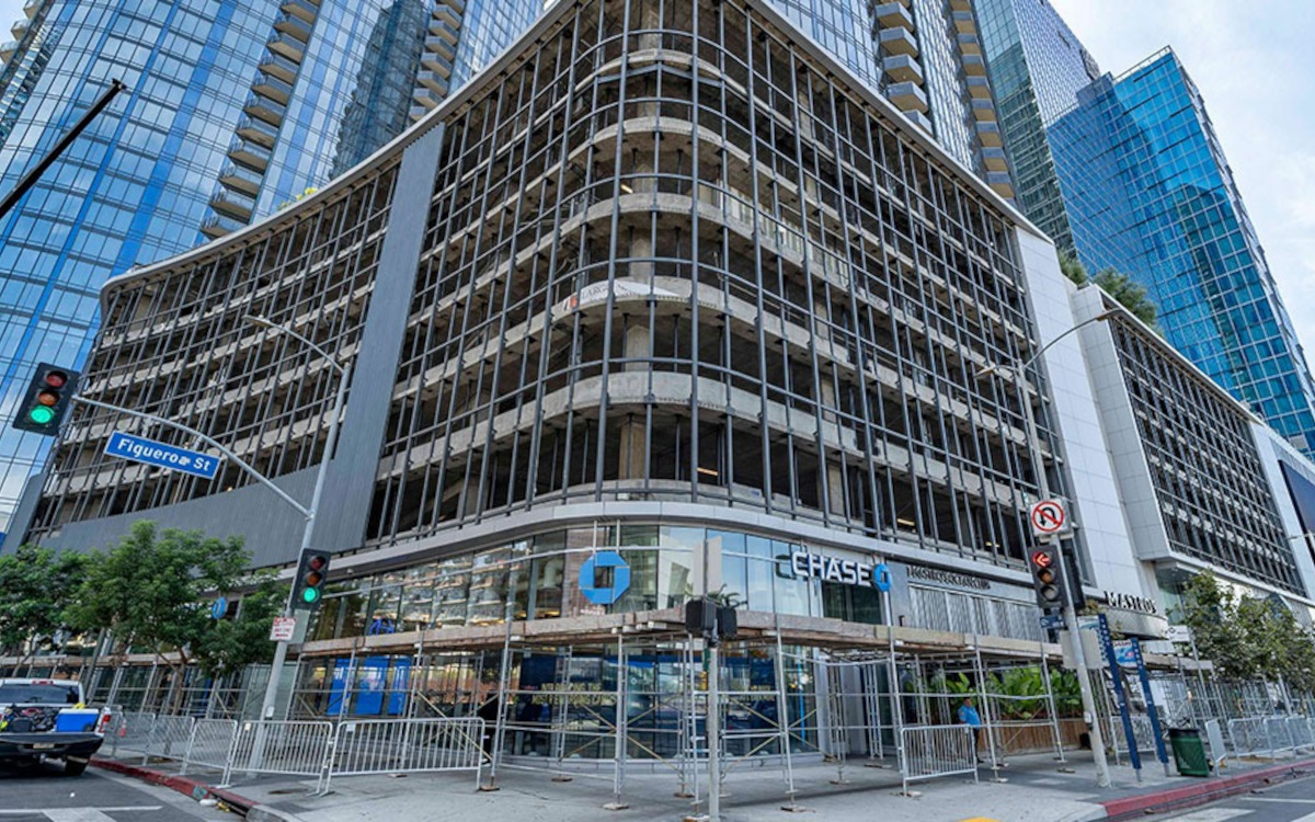 Während der Installationsarbeiten (Foto: SNA Displays)