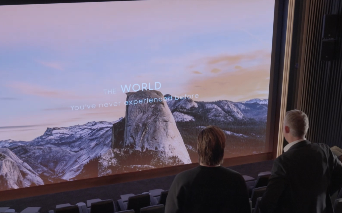 Marius Lochmann vom Traumpalast Esslingen (links) und Florian Rotberg von invidis (Foto: invidis)