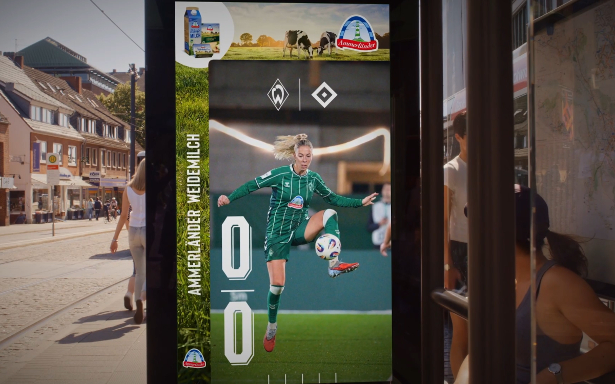Gemeinsam mit Ammerländer und Walldecaux zeigt Werder Bremen die Spiele der Werderfrauen auf digitalen Screens als Live-Ticker. (Foto: WallDecaux)