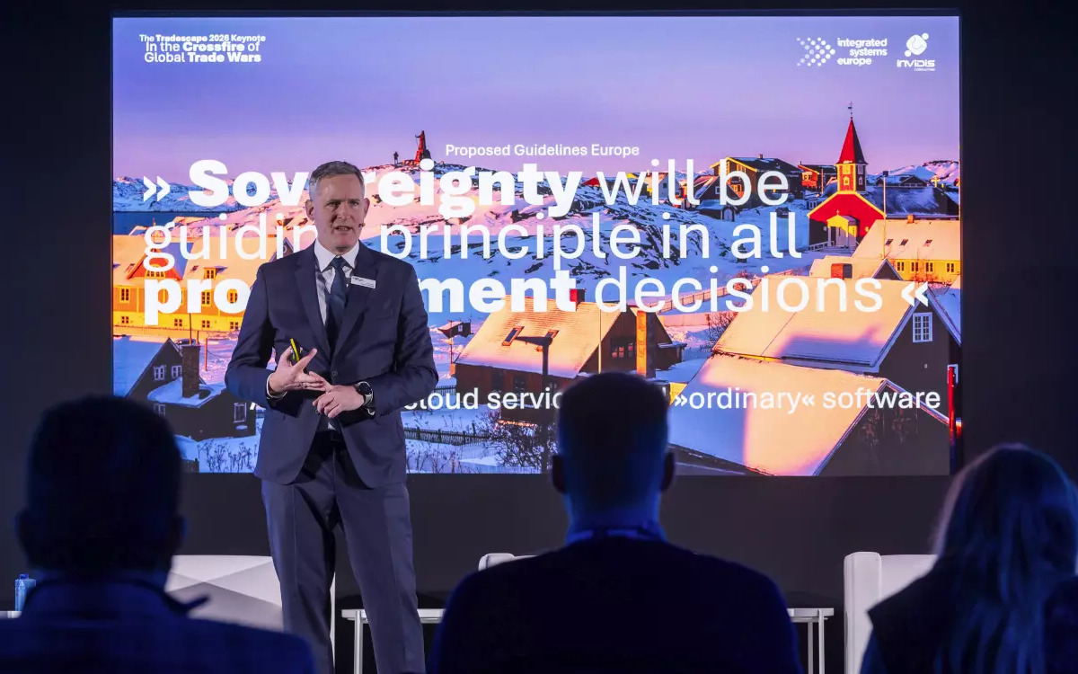 Florian Rotberg von invidis präsentiert die Tradescape-Keynote. (Foto: ISE)