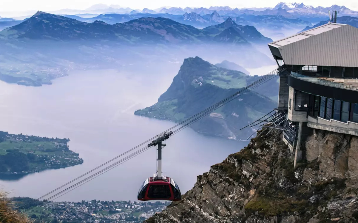 Der Schweizer-Franken-Kurs ist ganz oben. (Foto: Razvan Sassu / Unsplash)