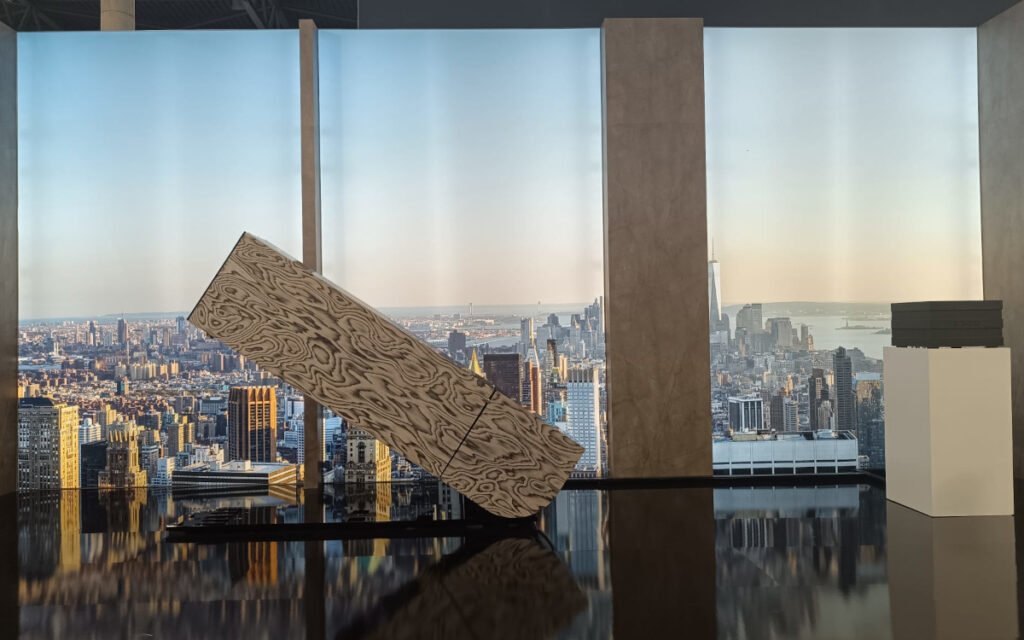 N1 137" mit Holz-Finish (Foto: Invidis)