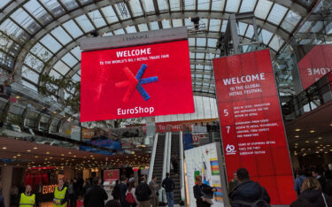 Lobby der Euroshop 2026 (Foto: invidis)