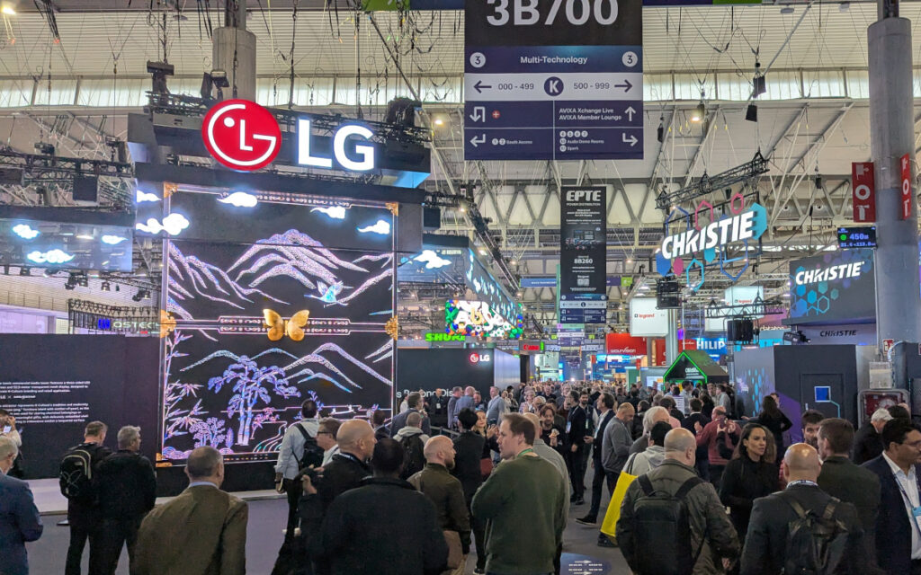 Der LG-Aufbau in Halle 3 war nicht zu übersehen. (Foto: invidis)