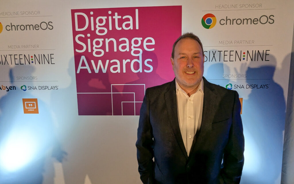 Peter Critchley wurde bei den Digital Signage Awars zum Outstanding Individual of the Year gewählt. (Foto: invidis)