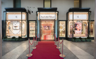Bereits vergangenen Winter eröffnete der Flagship Store von Charlotte Tilbury - realisiert von Umdasch The Store Makers. (Foto: Umdasch The Store Makers)