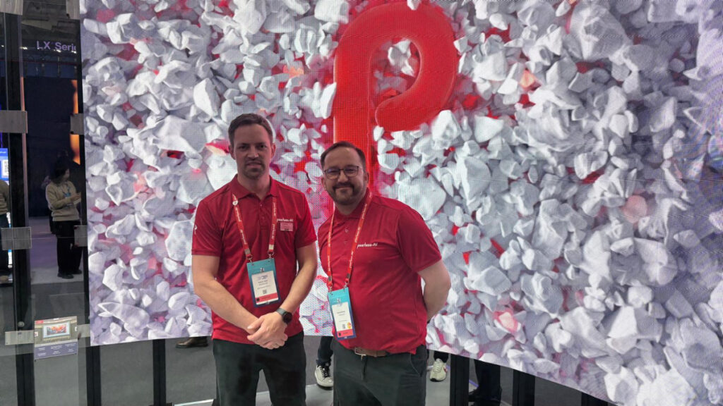 Von links: Patrick Vater und Michael Möller von Peerless-AV (Foto: invidis)