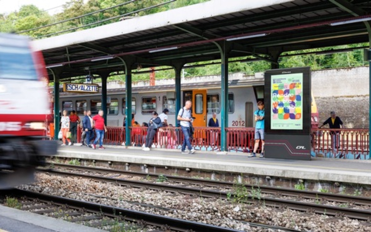 Bahnhofswerbung CFL Luxemburg (Foto: Jcdecaux)