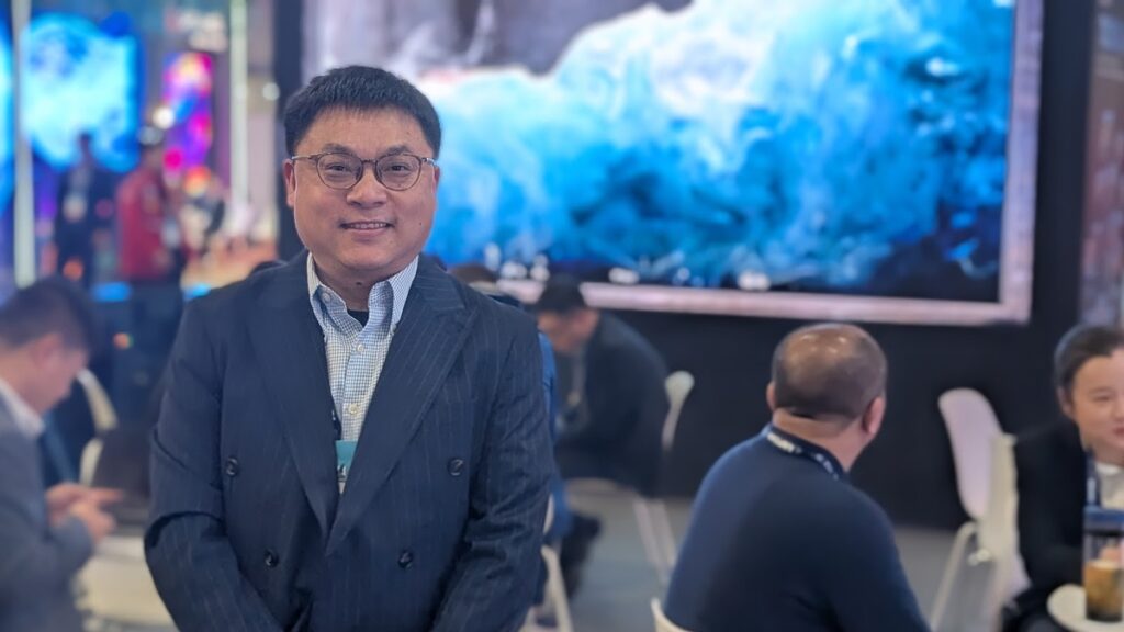 Alex Tang von Sansi LED (Foto: invidis)