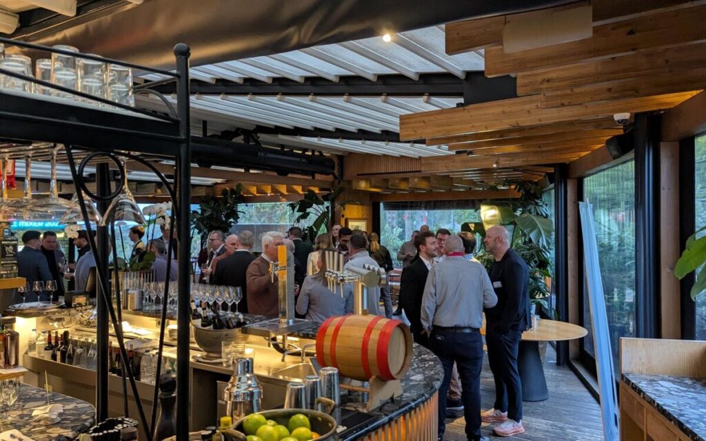 Impressionen des Sixteen:Nine-Mixers vor der ISE 2026 (Foto: invidis)