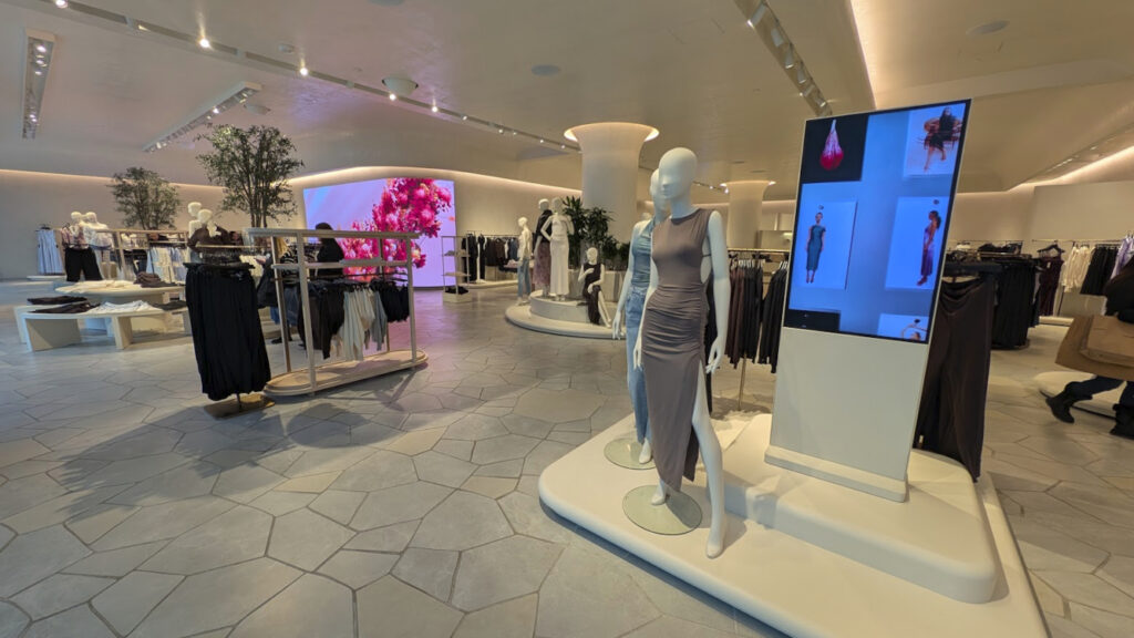 Dynamite-Shop im Royalmount-Einkaufszentrum (Foto: invidis)