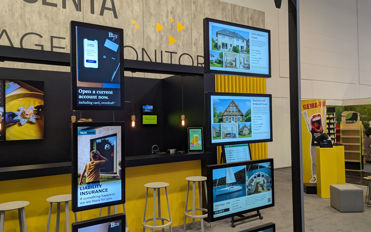 Die Winlution-Displays auf der Euroshop (Foto: invidis)