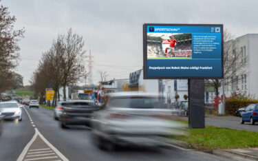 Sportschau auf DooH-Screens (Mock-up: awk AUSSENWERBUNG)
