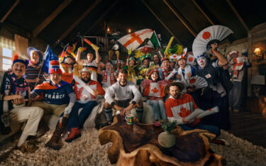 Thomas Müller ist das Gesicht der neuen Magenta-TV-Kampagne zur WM 2026. (Foto: Deutsche Telekom)