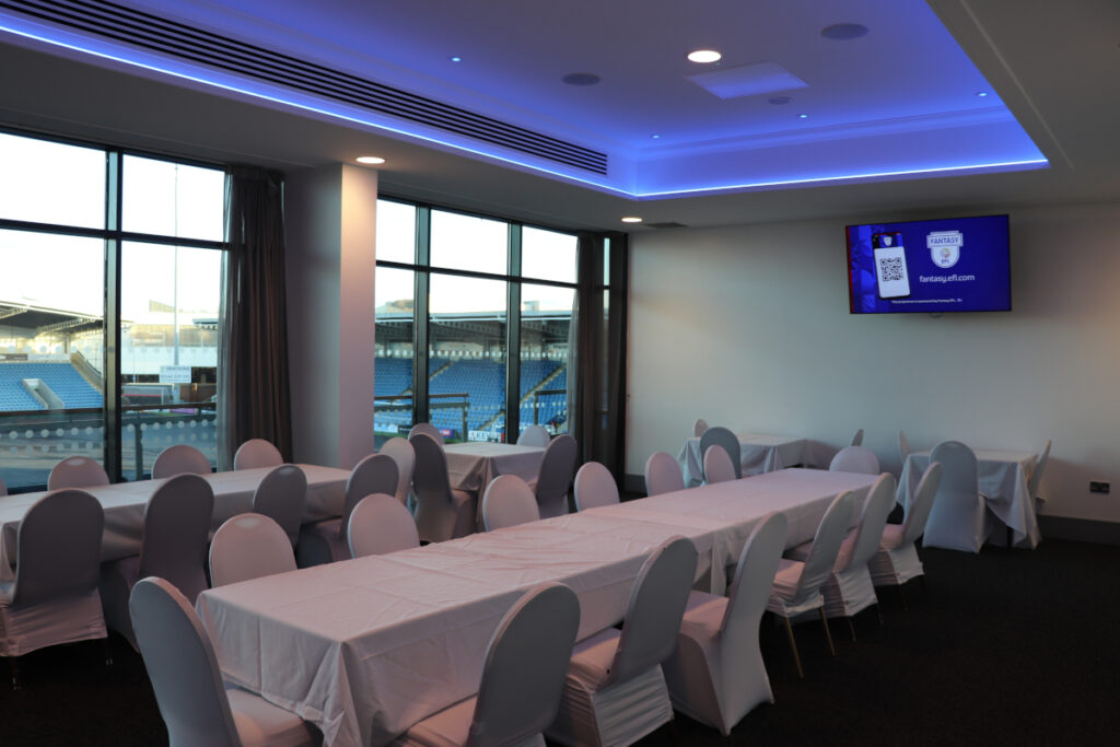 Uniguest's Sports Hub steuert die Inhalte des IPTV und Digital Signage im Stadion. (Fotos: Uniguest)