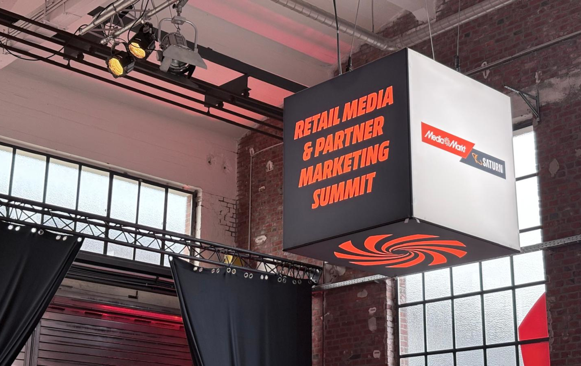 Trends, Strategien und Potenziale von Retail Media waren Thema bei Mediamarktsaturns Summit in Düsseldorf. (Foto: invidis)