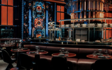 Das Restaurant Woohoo in Dubai nutzt die Software SP Grid, um alle Audio‑, Video‑ und Lichteffekte zentral zu steuern. (Foto: Vivid Studio)