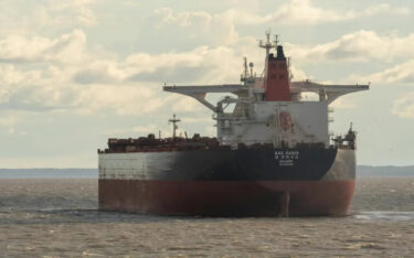 Die aktuelle Ölkrise könnte längerfristige Folgen für die Digital Signage-Branche haben. (Symbolbild: Vladimir Oprisko/Unsplash)