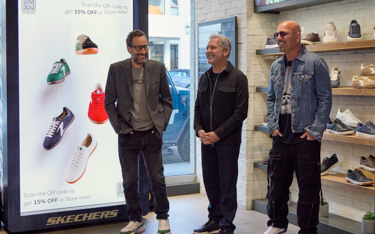 Von links: David Nussbaum, Gründer von Proto, Michael Greenberg, President von Skechers, und Howie Mandel (Foto: Skechers)