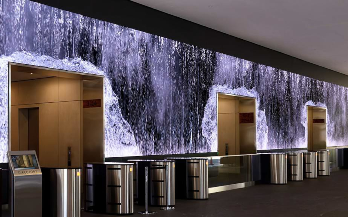 Der Salesforce-Wasserfall in San Francisco bekam ein Hardware-Upgrade. (Foto: Salesforce)