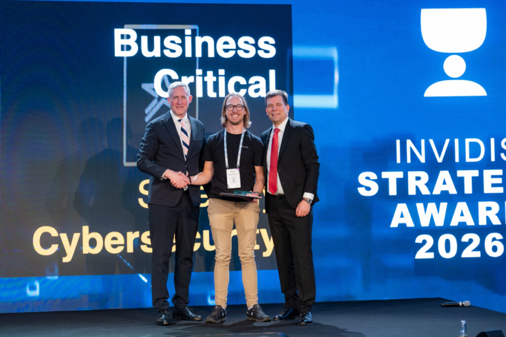 Screenly gewinnt den invidis Strategy Award 2026 für Business Critical (Foto: Tomas Cesalek)