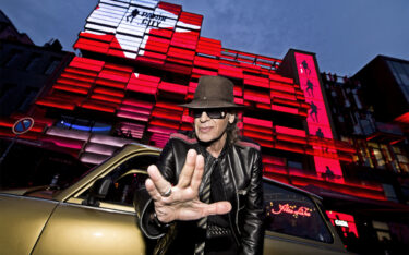 Udo Lindenberg vor der Panik City (Foto: Tina Acke / Panik City)