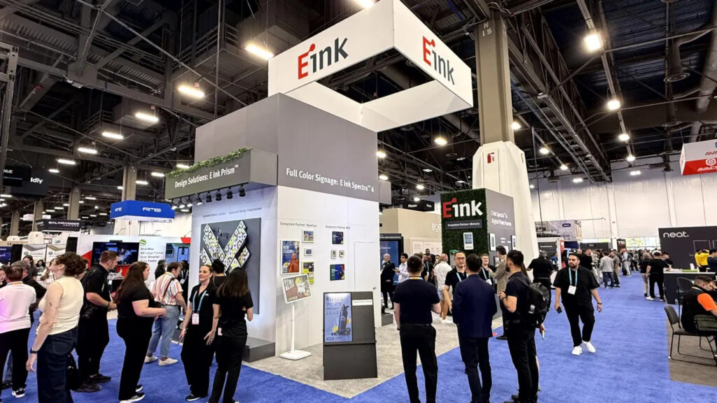 Der E Ink Stand auf der Infocomm 2026 (Foto: invidis)