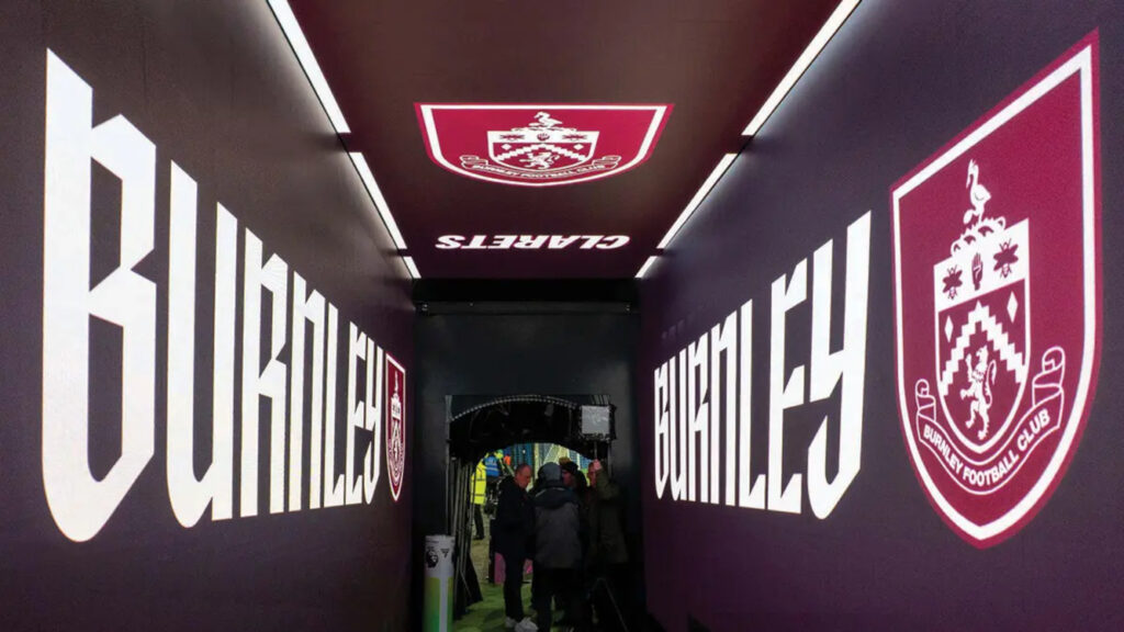 Im Tunnel zum Spielfeld kommt LEDs der MT-Serie mit einem 2,5 Millimeter Pixelpitch zum Einsatz. (Foto: ADI)