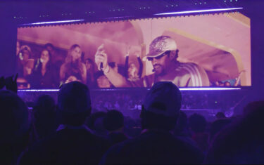 Der 42 x 11 Meter große Infiled-Screen bildet das visuelle Zentrum der Bad Bunny-Stadiontournee. (Foto: Global Trend Pro)