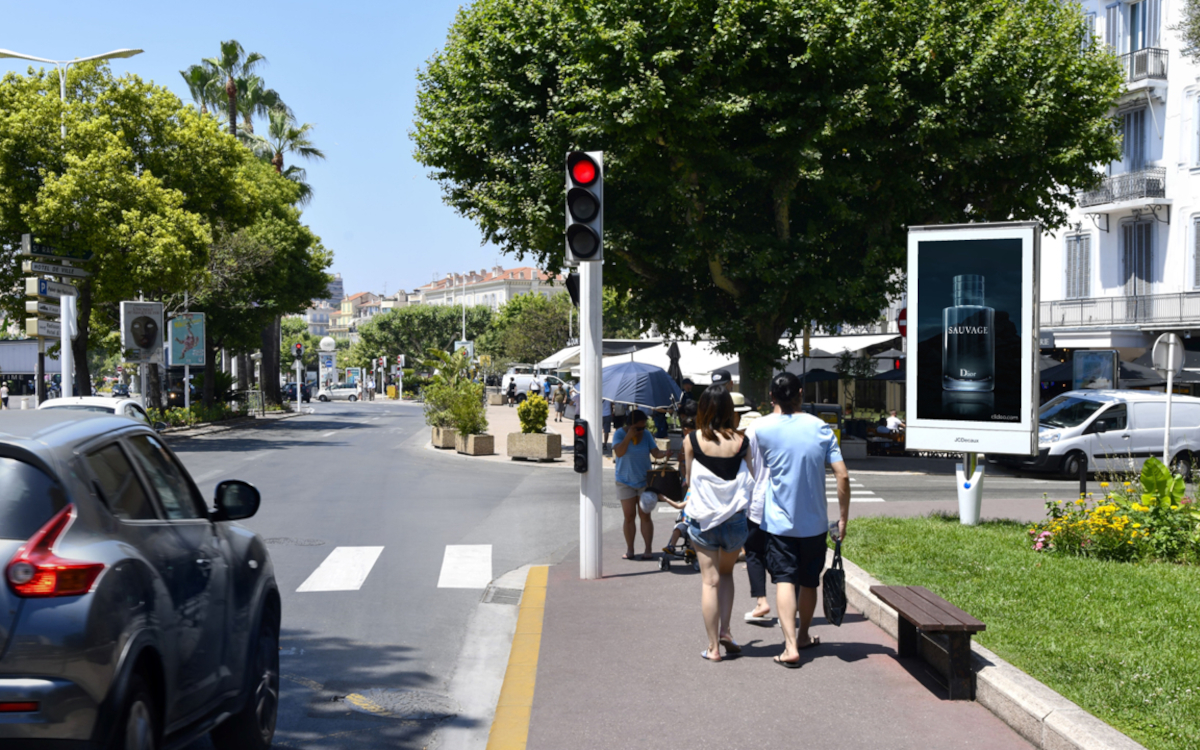 Viooh automatisiert mit dem Seller Agent die PMP-Deal-Erstellung im programmatischen DooH — MCP-kompatibel, ab Q3 ohne Managed Service. (Foto: VIOOH)
